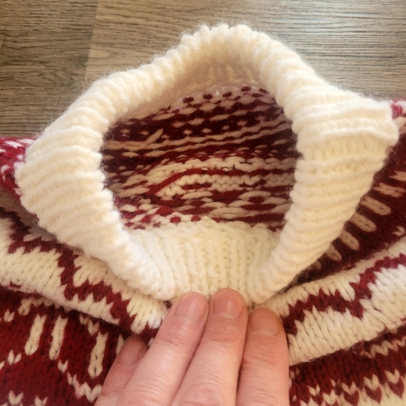 Fair Isle Hand-made Sweater - Picture 4 of 4